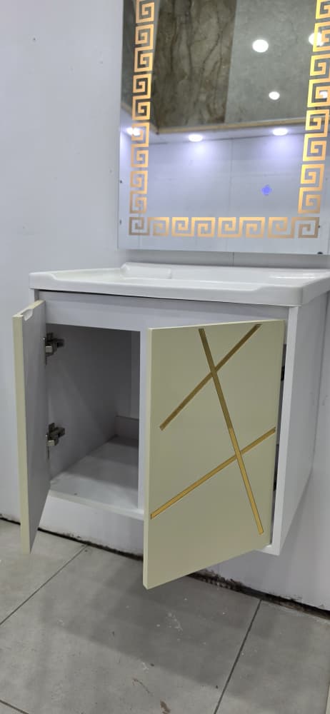 pak19 (60 cm x47) + ROBINET MITIGEUR+SIPHON GRATUIT